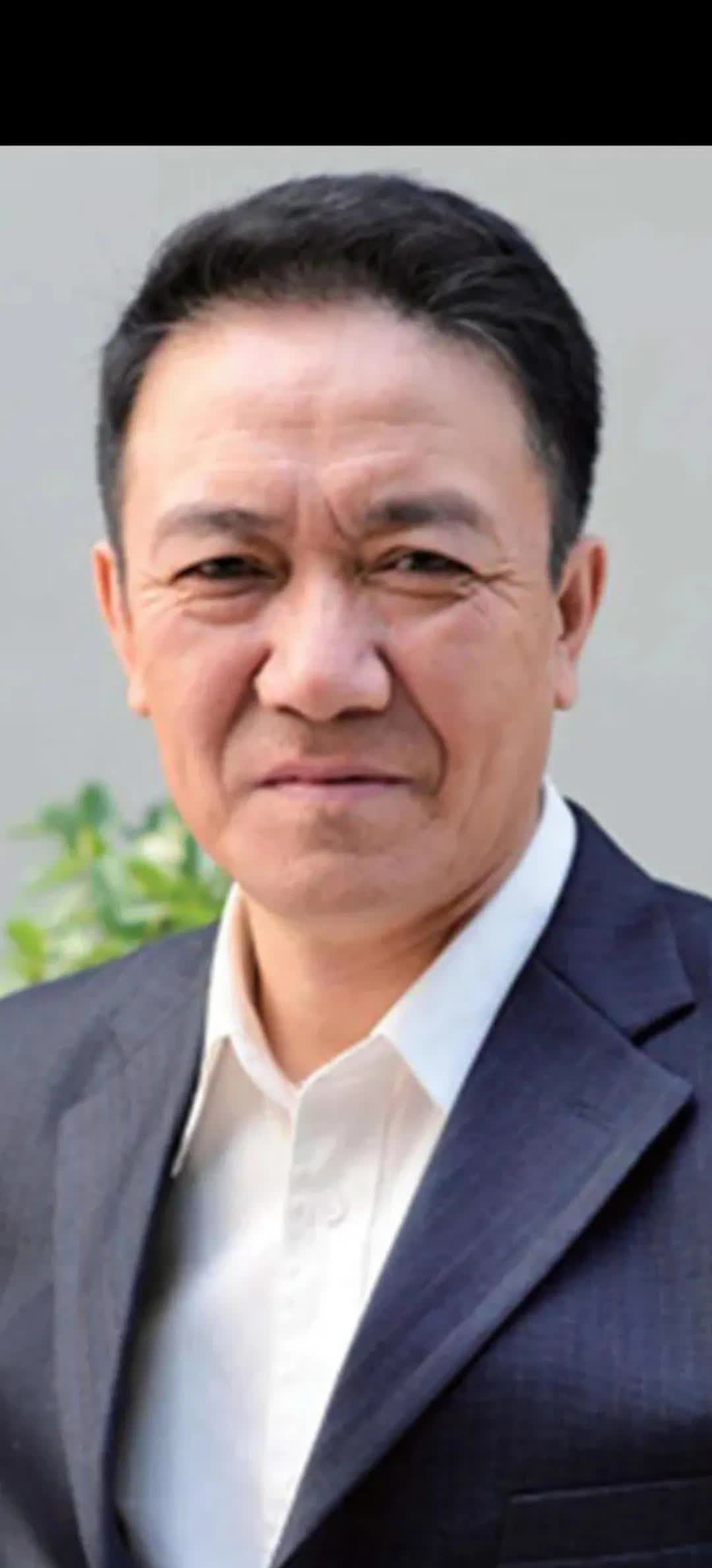 好男人的社区在线bt好男人的社区在线，塑造与传承的男性魅力-第1张图片