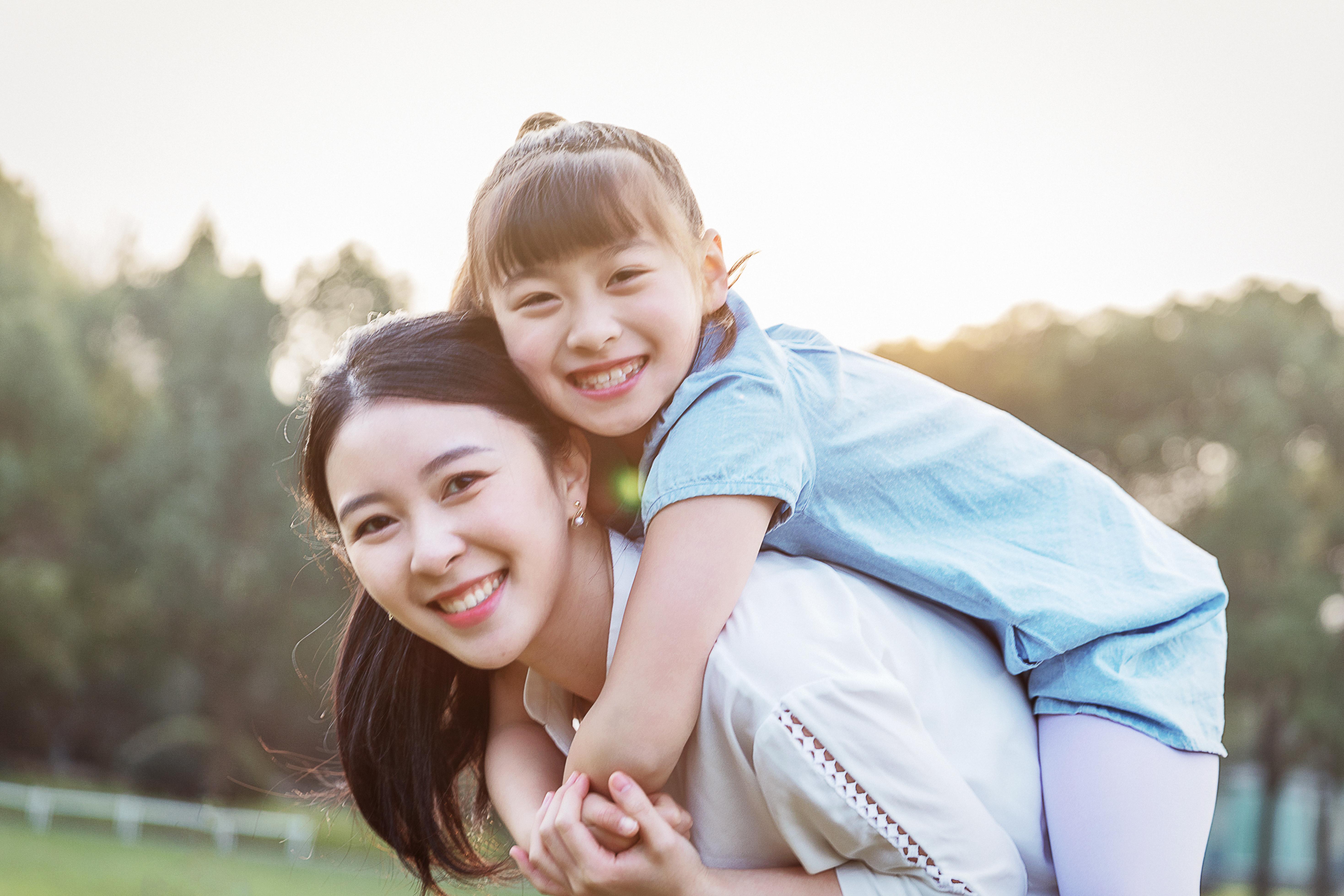 孝顺的儿媳妇秀华是谁孝顺的典范——儿媳妇秀华-第1张图片