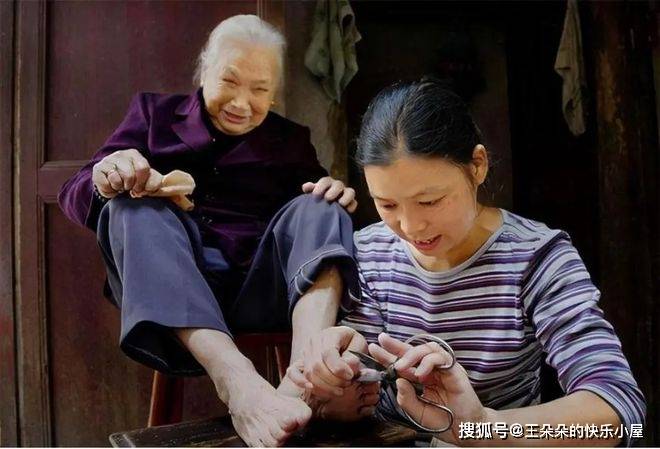 孝顺的儿媳妇秀华是谁孝顺的典范——儿媳妇秀华-第2张图片