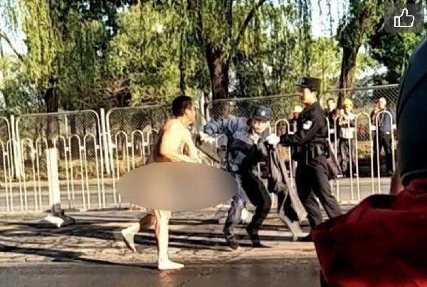 裸男疯狂猜图裸男疯狂猜图，一场视觉与智慧的较量-第1张图片