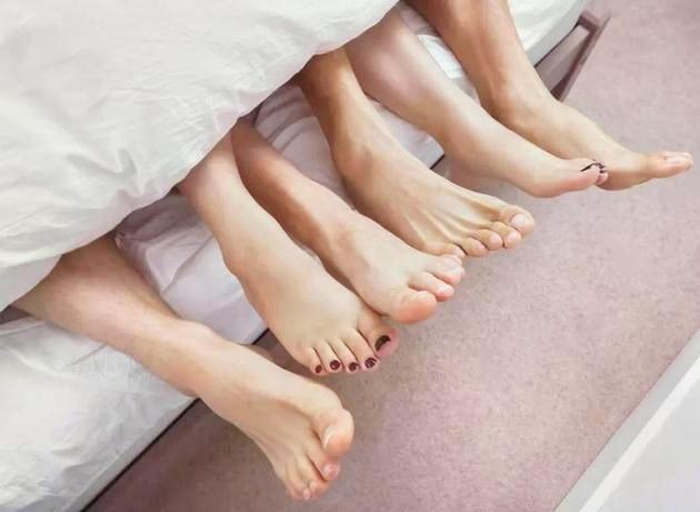 如何开导老婆接受别的男人说服老婆接受多人运动-第3张图片