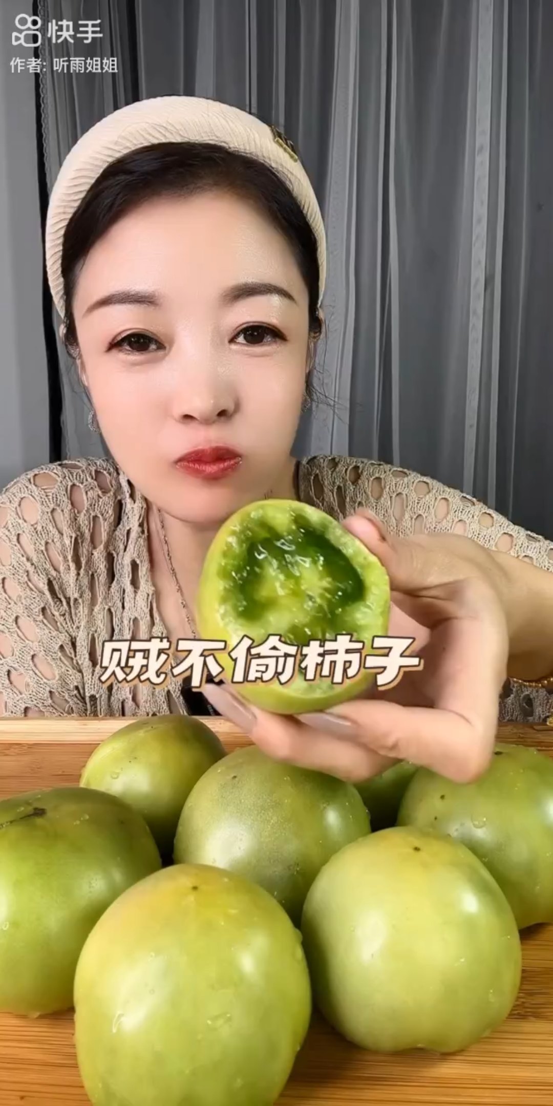 探索多彩水果世界——草莓、樱桃、西瓜与榴莲的魅力之旅-第1张图片