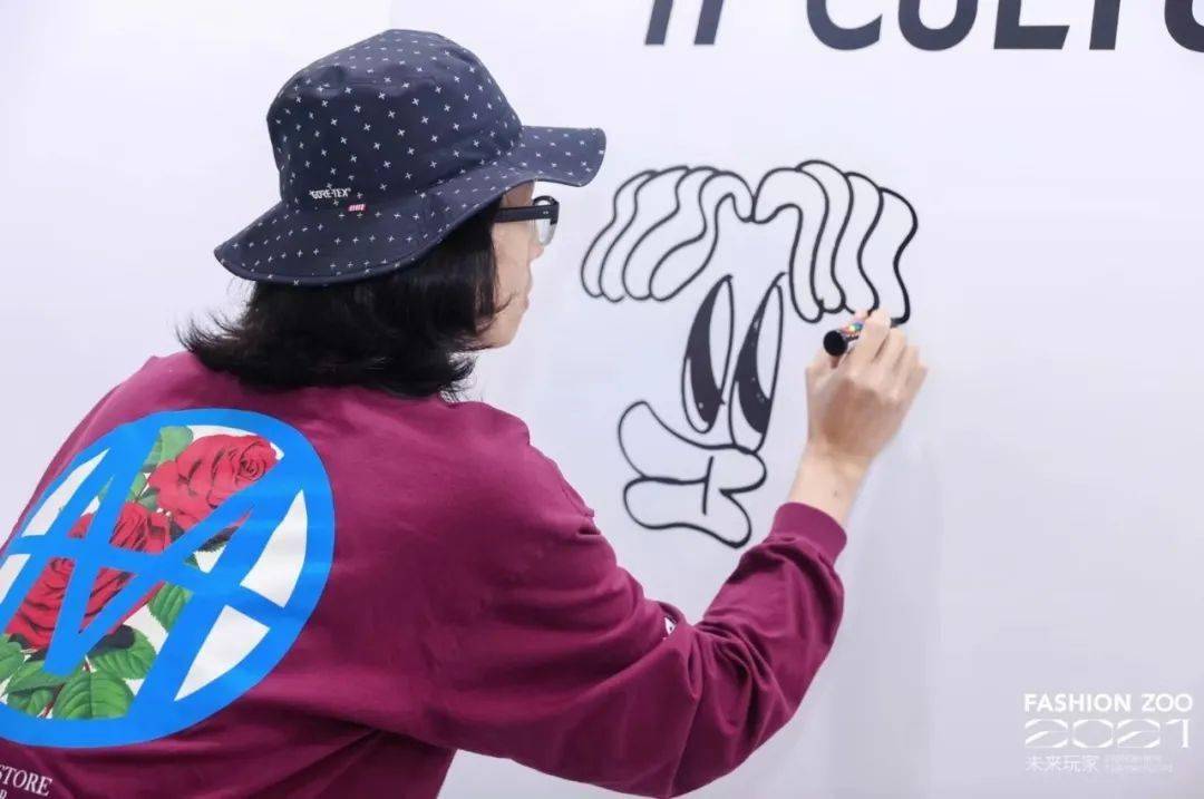 探索无限可能——ZOOZOOM的奇妙世界-第1张图片
