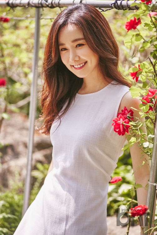 xiao77 唯美清纯xiao77，唯美清纯的绽放-第1张图片