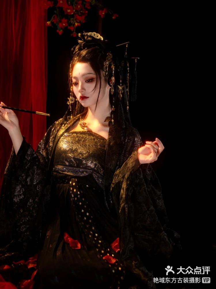 暗黑女王本传暗黑女王的神秘魅力-第3张图片