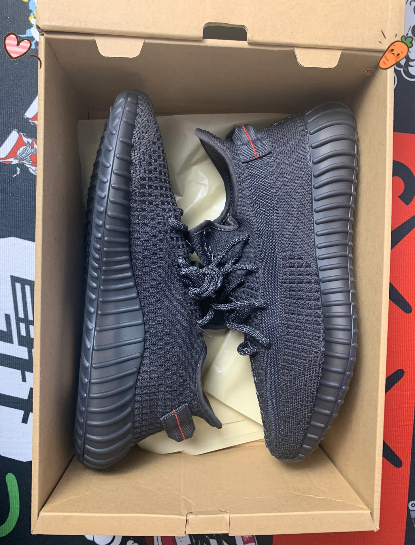 Yeezy 350，风靡亚洲的时尚之选-第2张图片