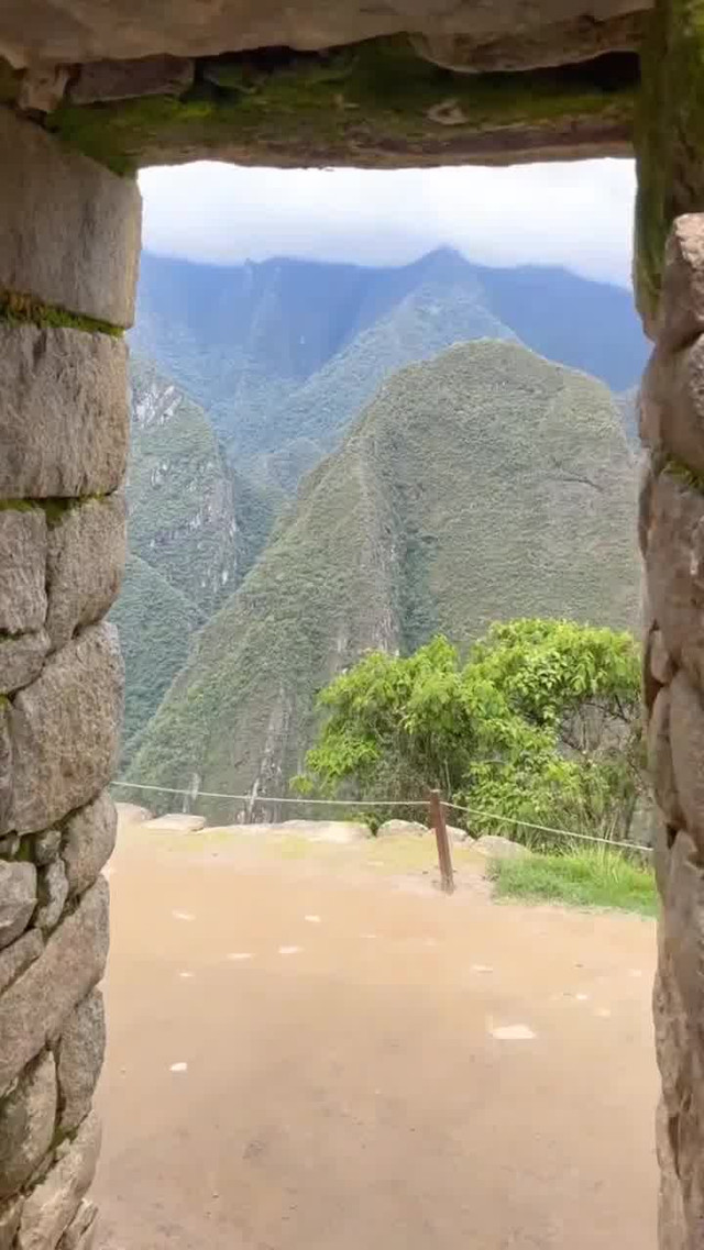 护士的秘密激情，高潮的旅程-第1张图片
