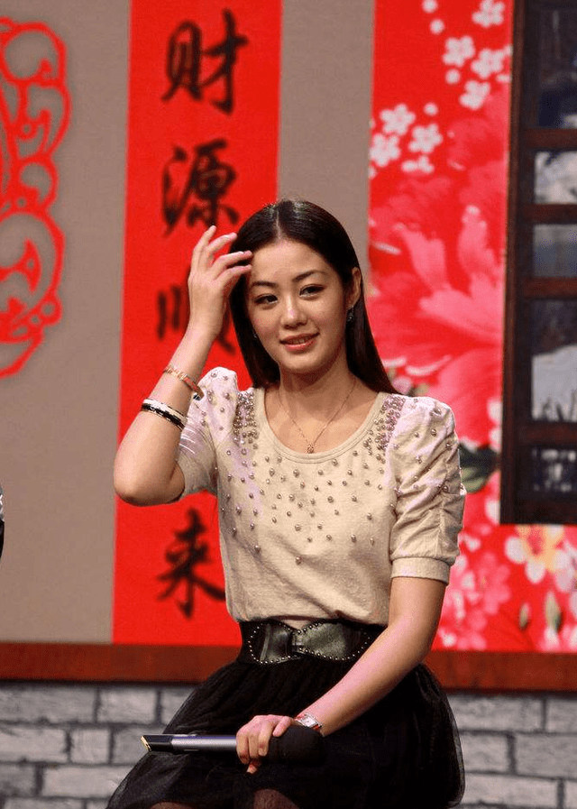 被大肉榛征服的警花警花被大肉榛征服的奇妙之旅-第1张图片